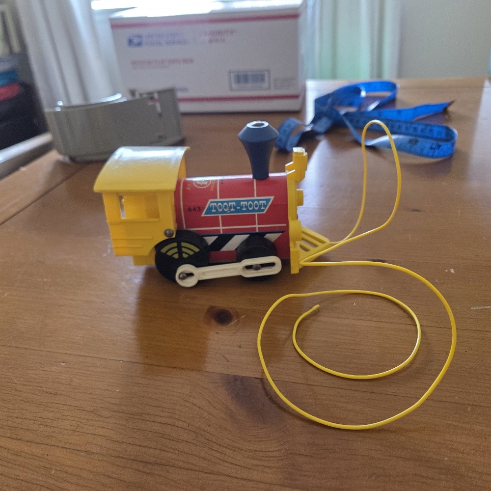 Vintage Fisher Price Wood Toot-Toot Pull Along Train